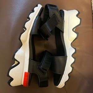 Sorel Kinetic Sandals